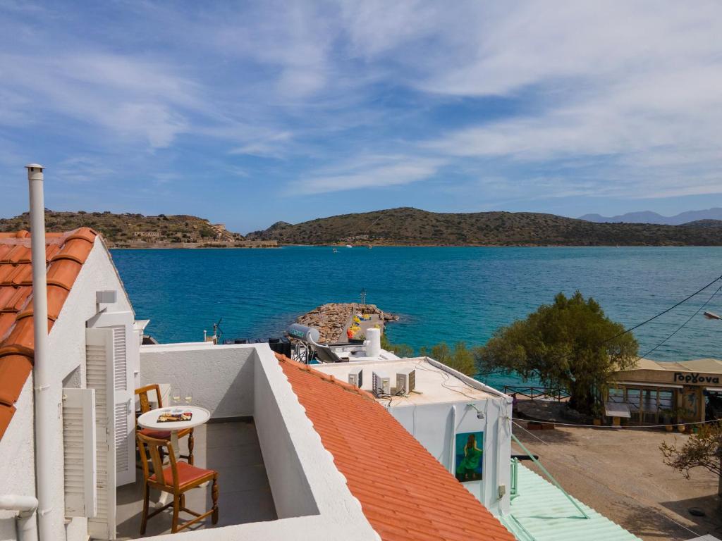 Island View House