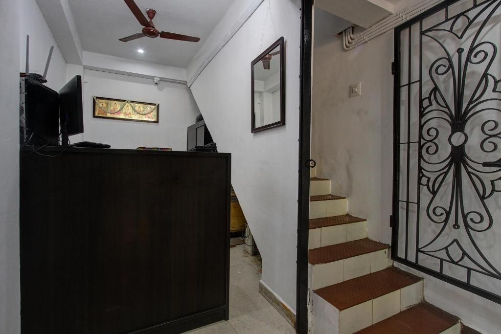Hotel 12Roomz photo 2