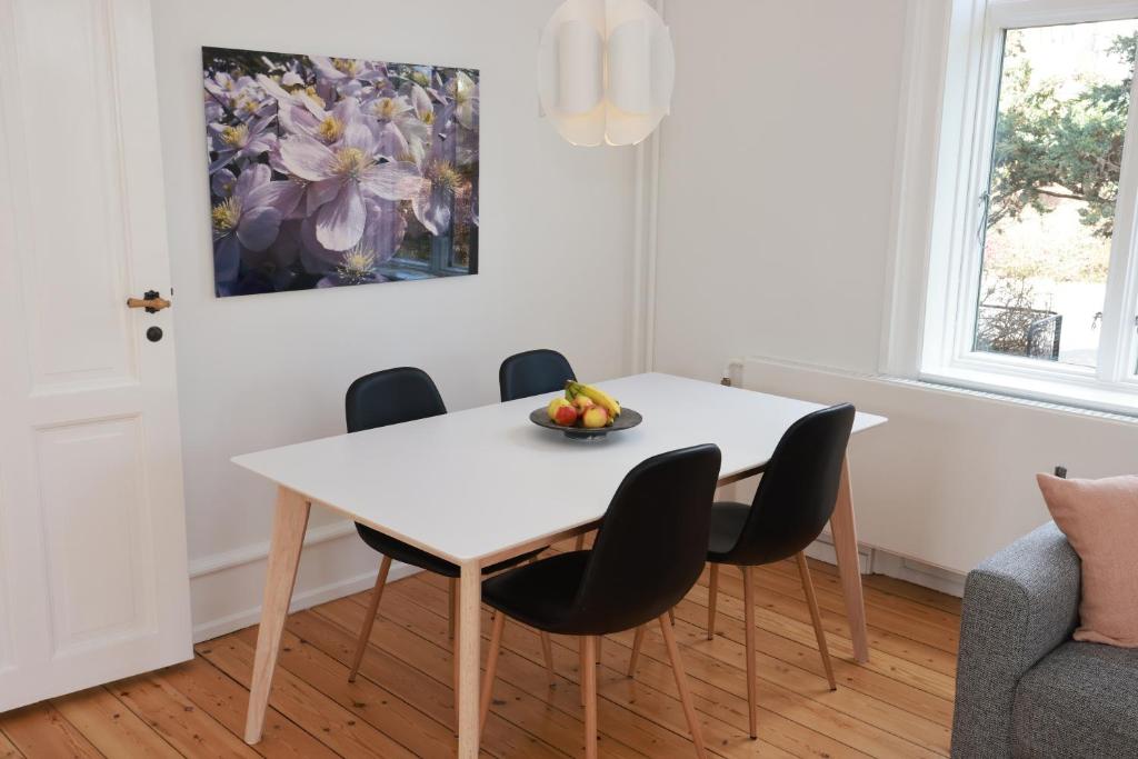 Scandi-Hygge Seaside House - only 10mins to Copenhagen photo 4