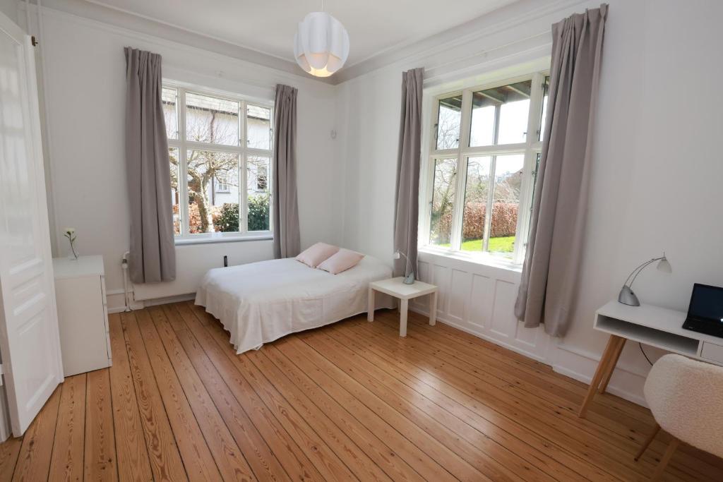 Scandi-Hygge Seaside House - only 10mins to Copenhagen photo 2