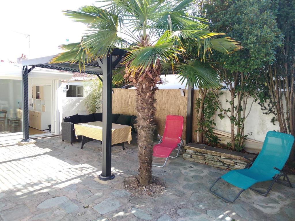 Maison Boisvinet Saint-Gilles-Croix-de-Vie, 4-5 p, belle cour intérieure, 200m plage photo 3
