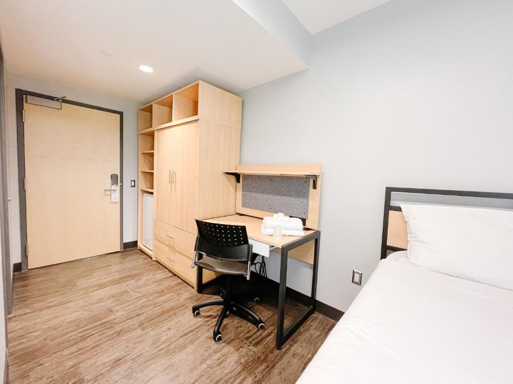 Queen's University Residence photo 4