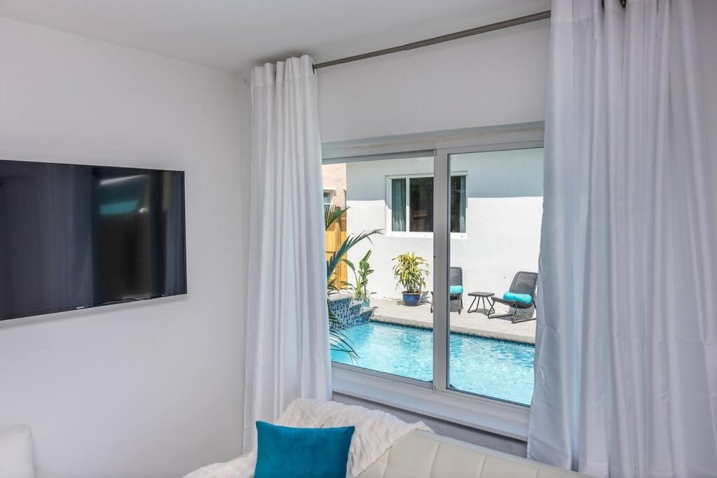 La Vida Delray #3-Lux w/HEATED pool-BEST LOCATION! photo 3
