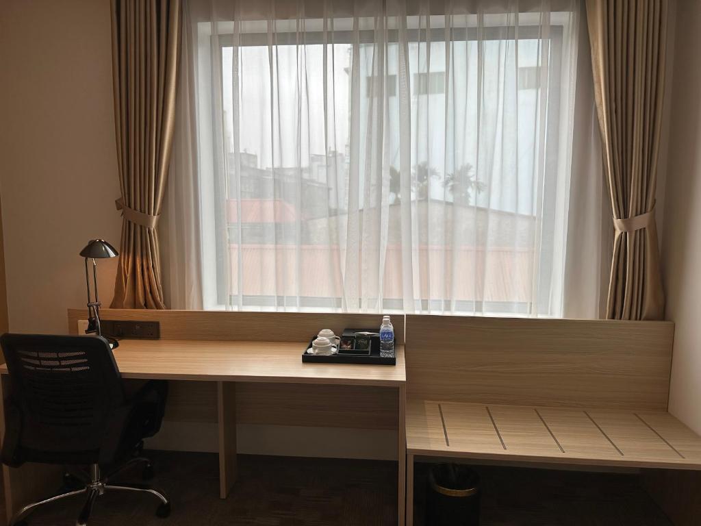 HOTEL YAH HANOI