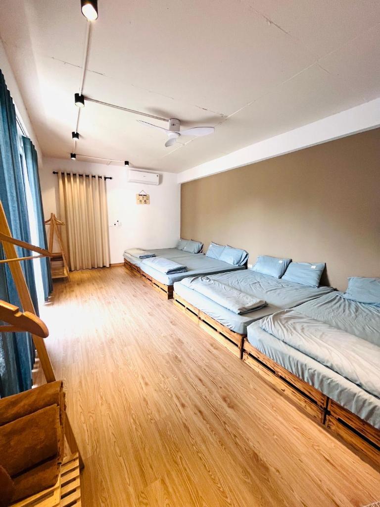 Ostrich homestay - Venue Travel photo 3