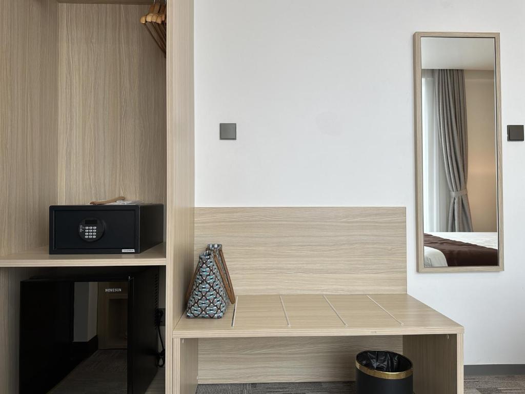HOTEL YAH HANOI