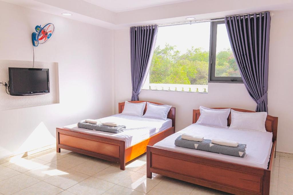Hoa Cúc Phương Hotel Dĩ An - Bình Dương photo 1
