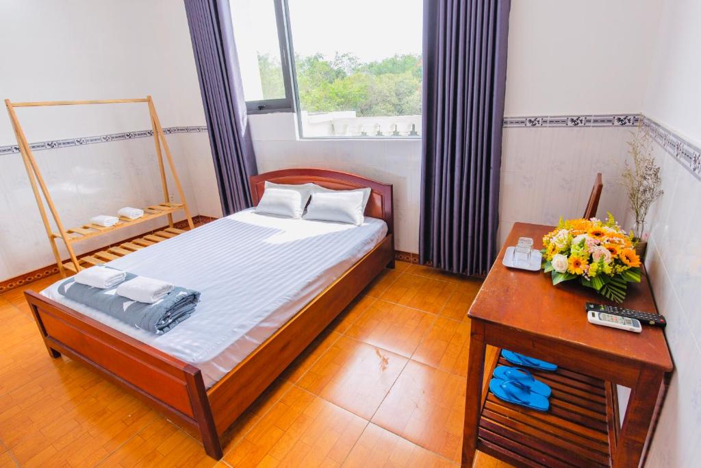 Hoa Cúc Phương Hotel Dĩ An - Bình Dương photo 3
