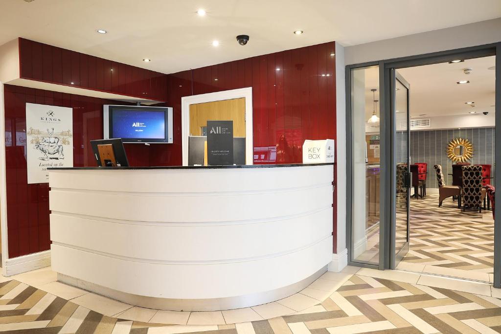 Mercure Darlington Kings Hotel - Tap to explore photos
