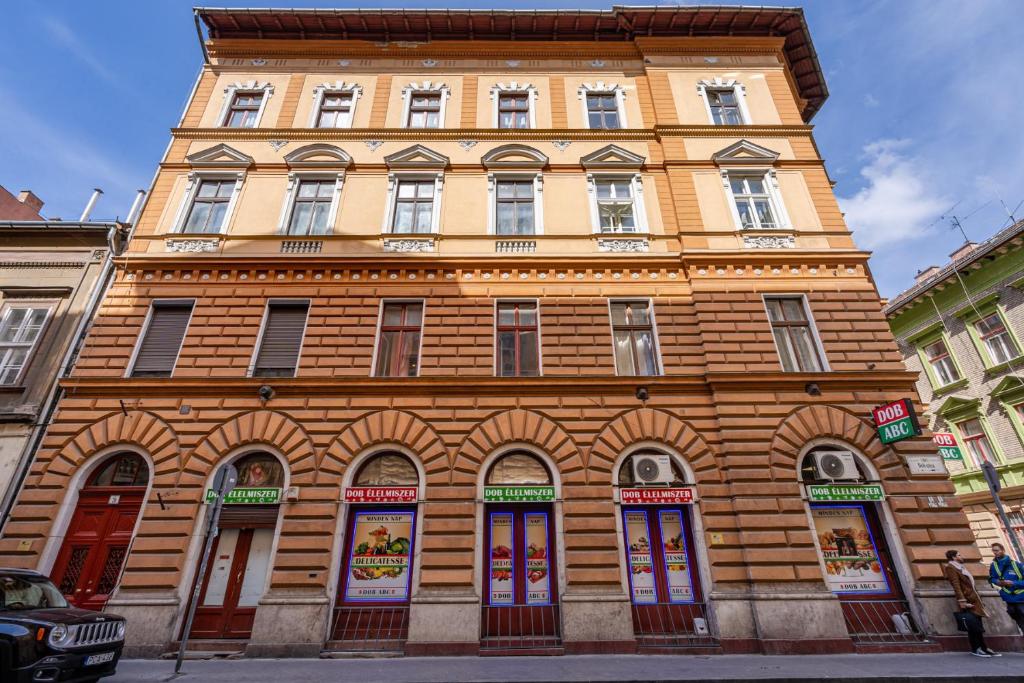 Sunny Colors Apartment