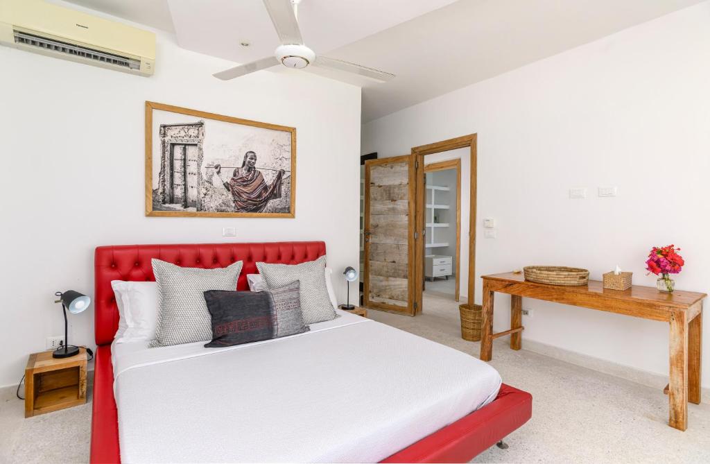Imani - Beachfront Penthouse with Spectacular Ocean Views photo 2