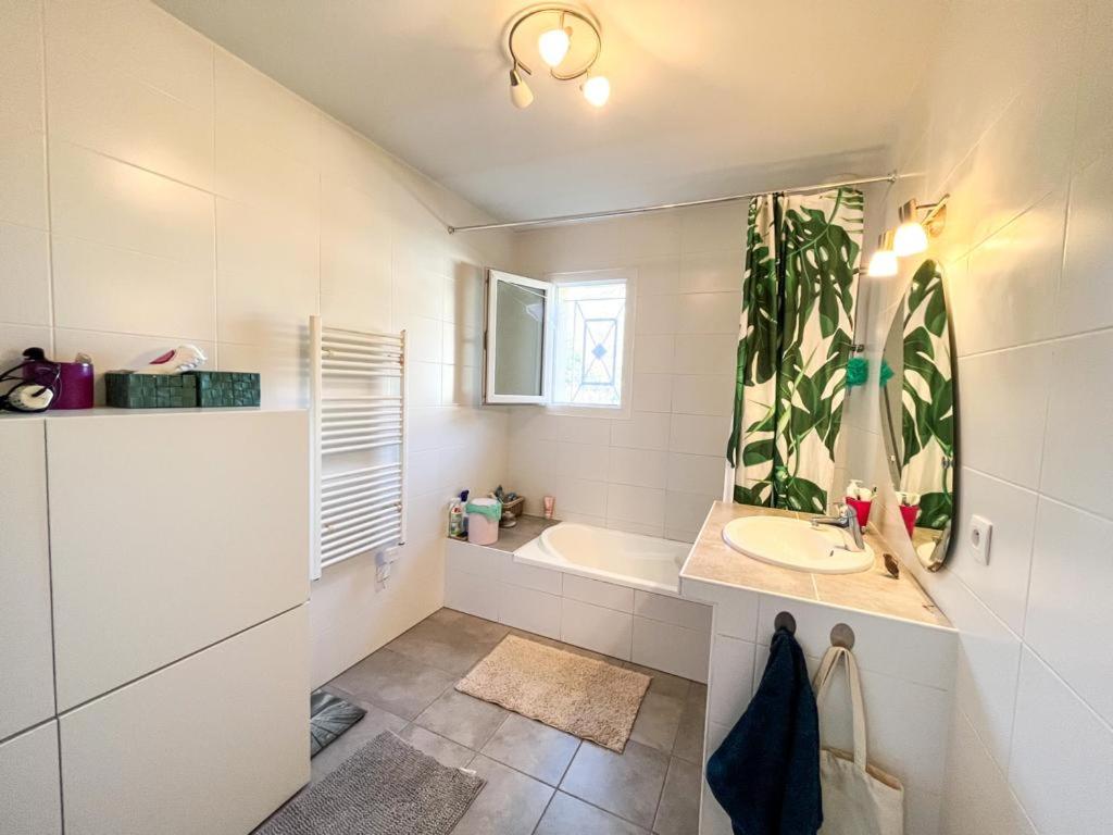 Maison en lisière de forêt avec jacuzzi photo 4