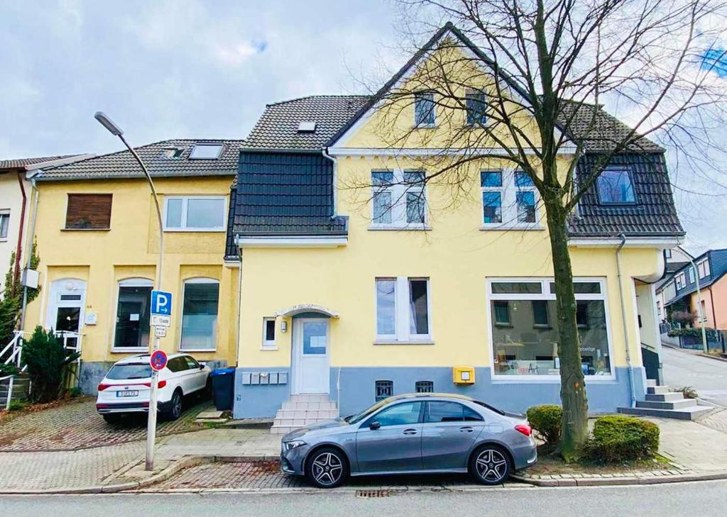 Juno Living - Witten Apartmenthaus - Tap to explore photos