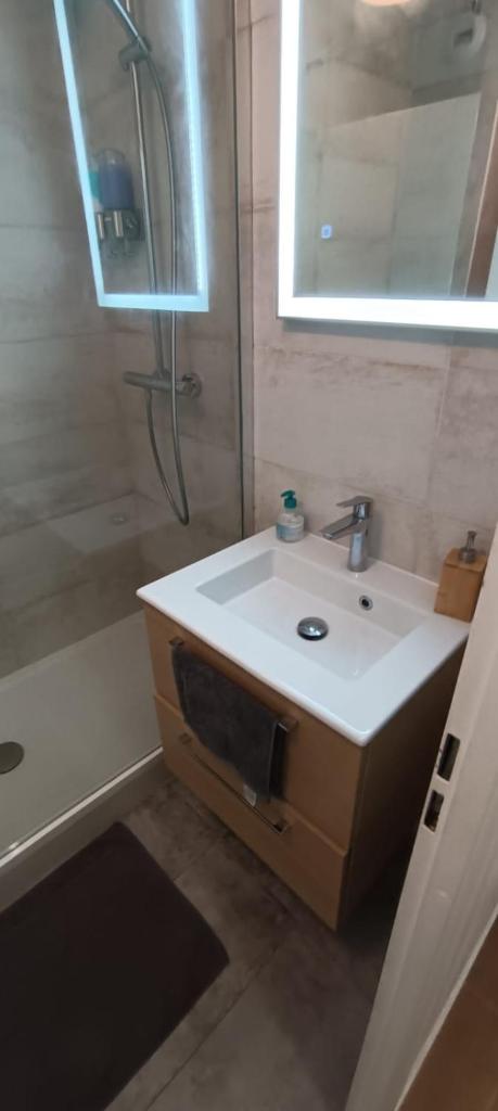 Appart Cosy Auber Porte de Paris photo 4