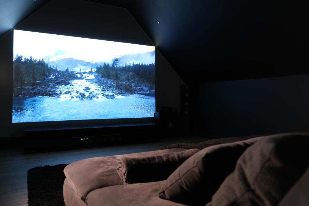 Home Family Cinema photo 1