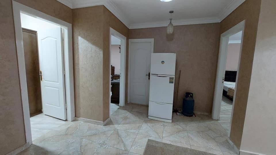 3 BedRoom Fully Furnished Beach Apartment photo 4
