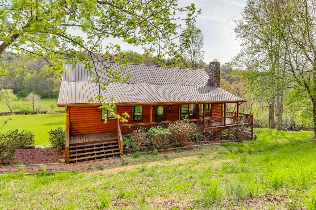 Riffle Run Cabin River Access, Hot Tub, Game Room photo 1