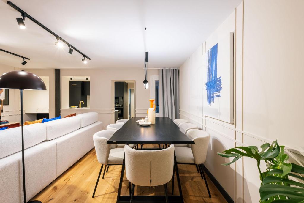 Stylish 4 suites +patio luxury apartment Gran Via photo 4