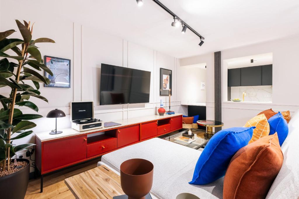 Stylish 4 suites +patio luxury apartment Gran Via photo 3