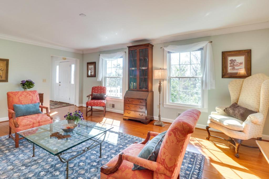 Rural and Spacious Virginia Home on about 2 Acres! photo 3