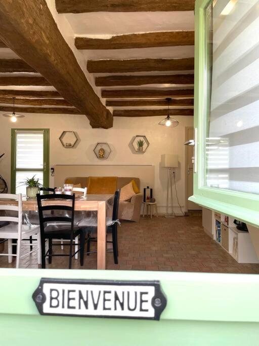 Maisons de campagne. Gîte vert. photo 2