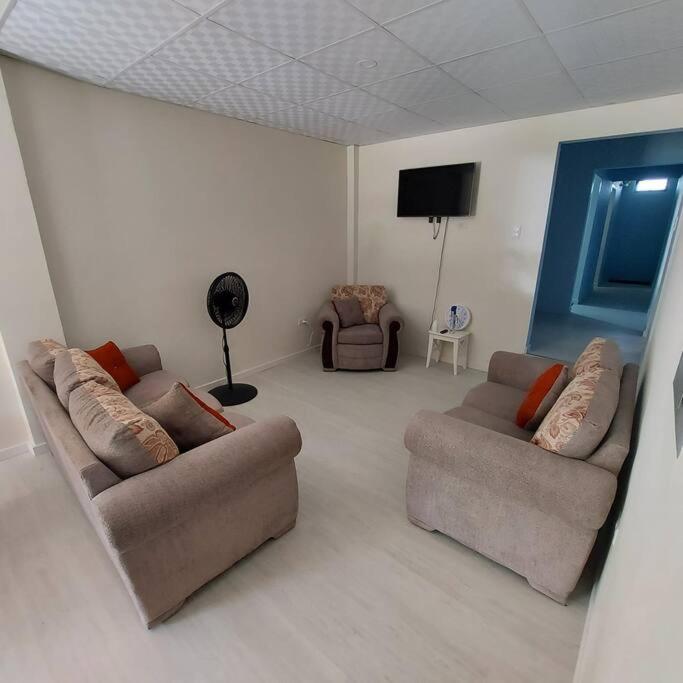 Miss Pea Apartments photo 3