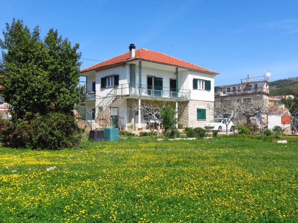 Apartments Grubisin
