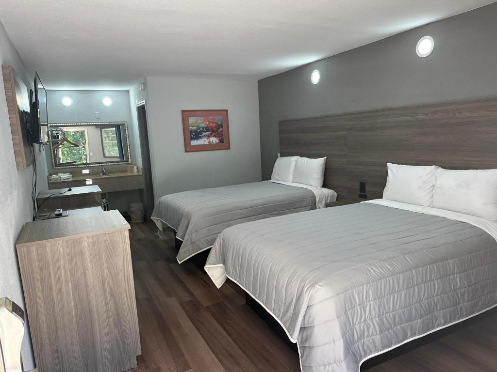 Budget Inn Express image
