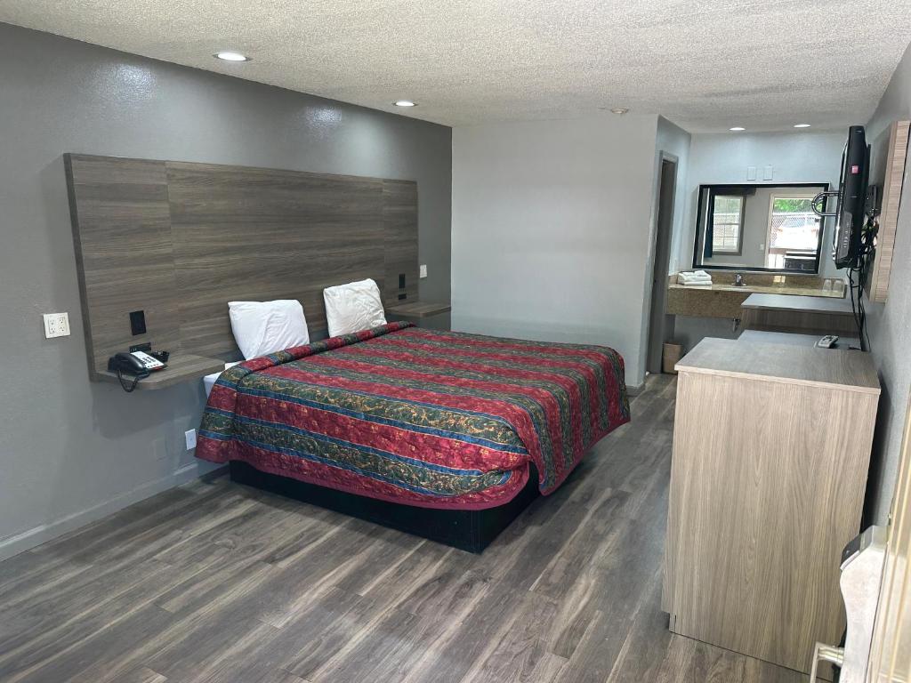 Budget Inn Express photo 1