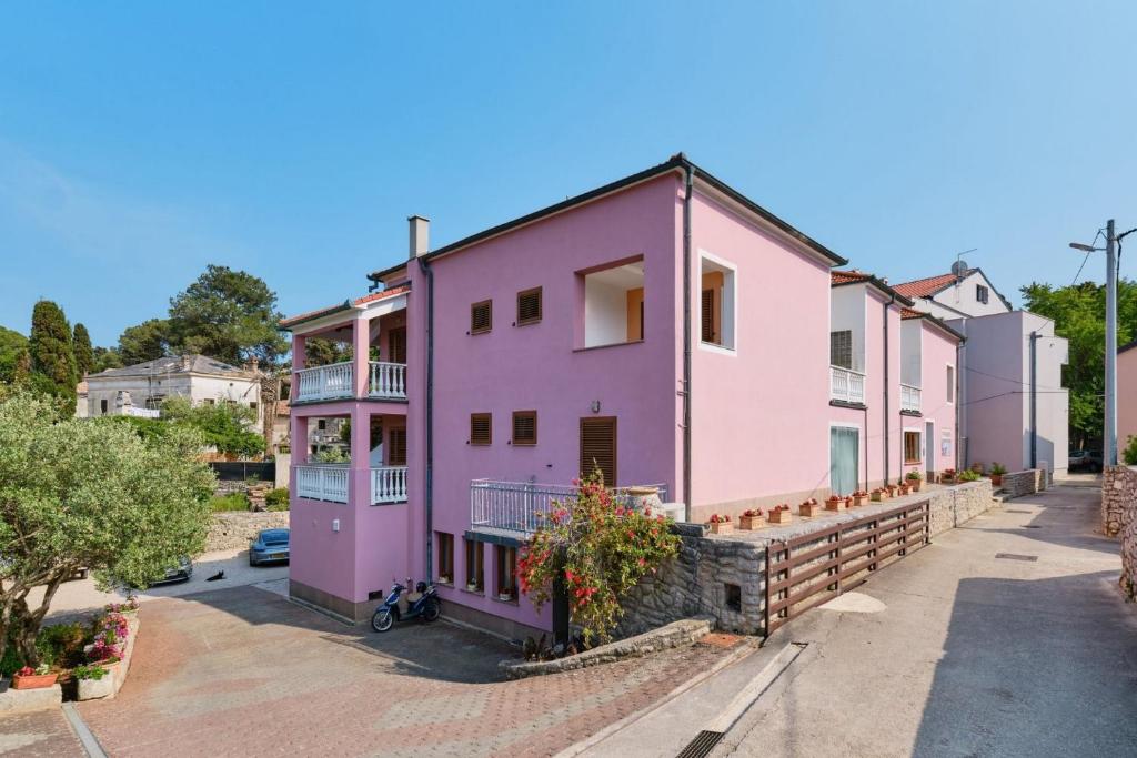 Rooms with a parking space Veli Losinj, Losinj - 21045 photo 1