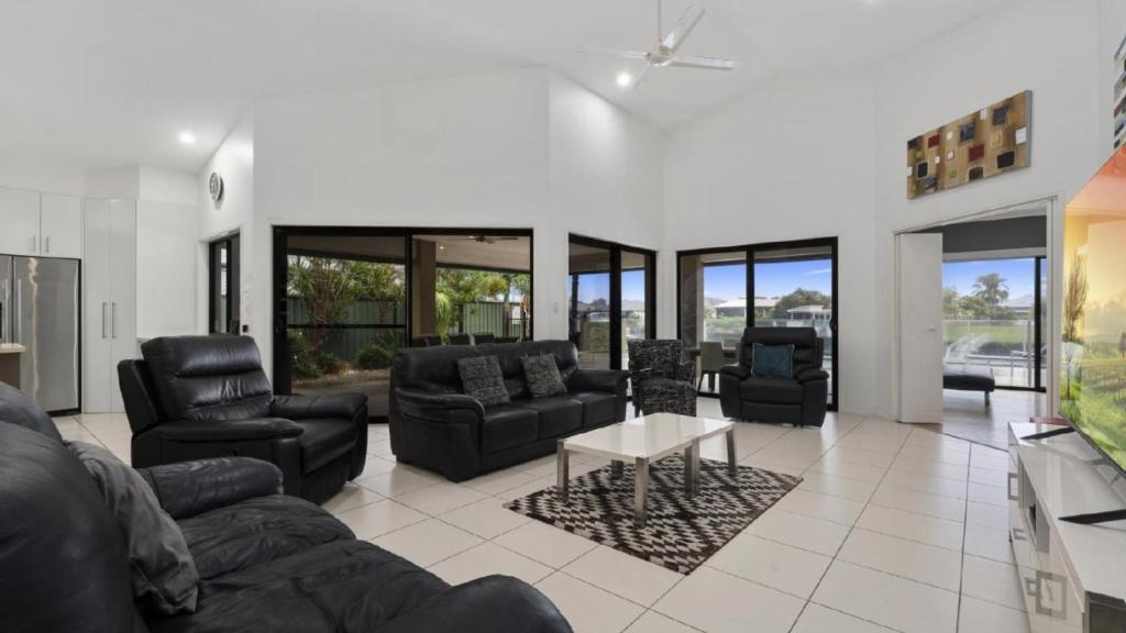 Executive Canal Home photo 4