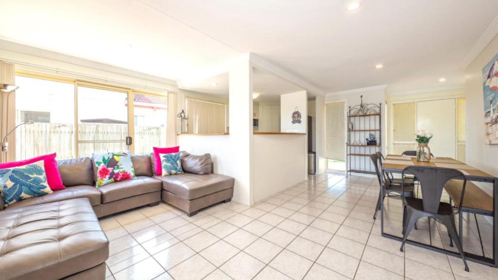Air Conditioned Pet Friendly Canal Home With Wifi photo 3