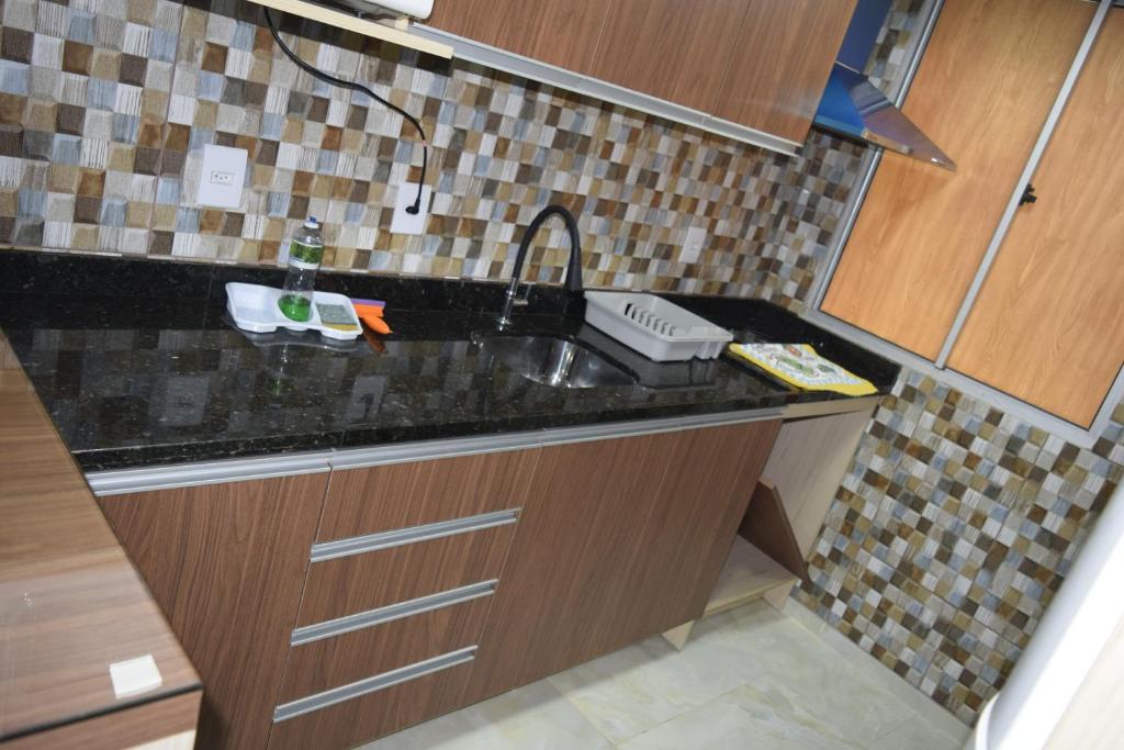 APARTAMENTO 2 QUARTOS COMPLETAMENTE MOBILIADO COM GARAGEM photo 3