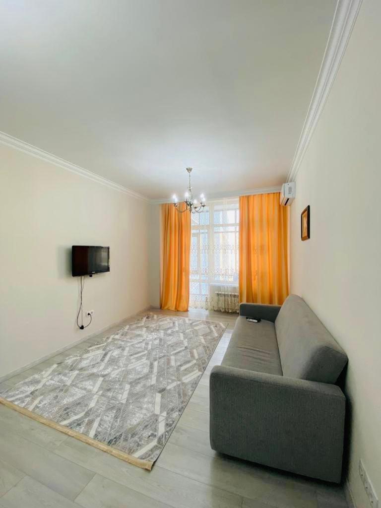 Жк Арман двухкомнатная квартира в центре города/ Zhk Arman one-bedroom apartment in the city center photo 1