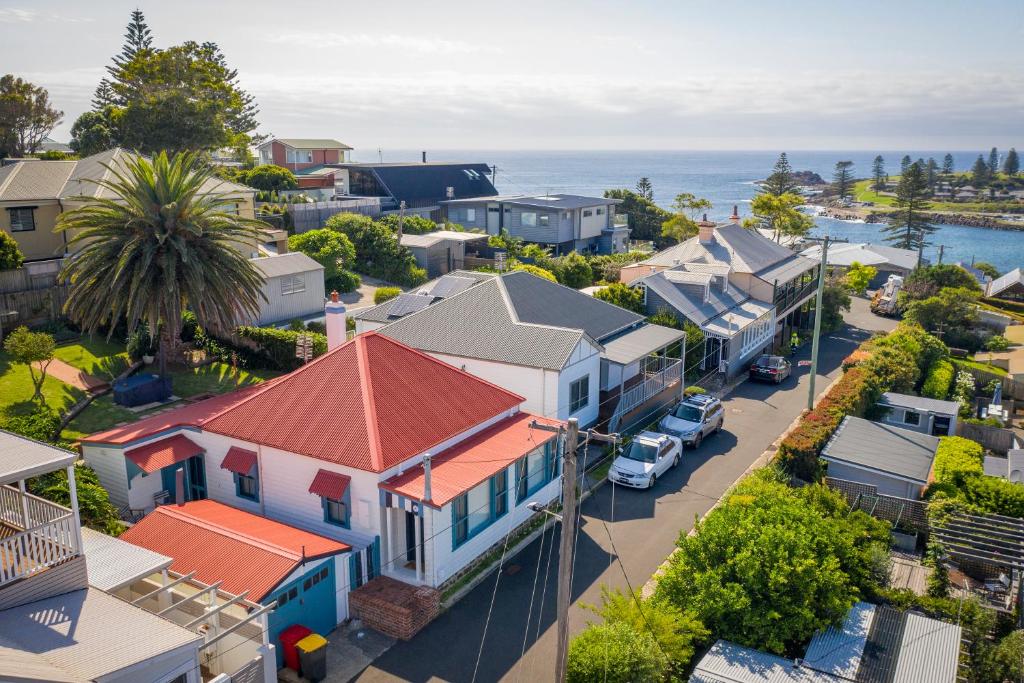 Cosy coastal cottage- Allwood Harbour photo 2