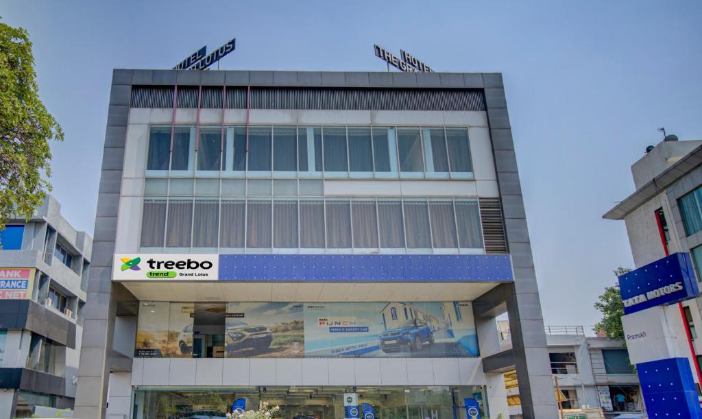 Treebo Trend Grand Lotus photo 2