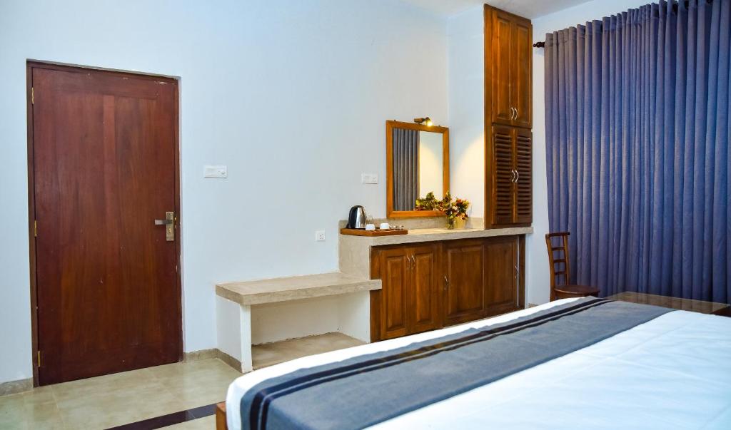 Tectona Grandis - Negombo photo 1