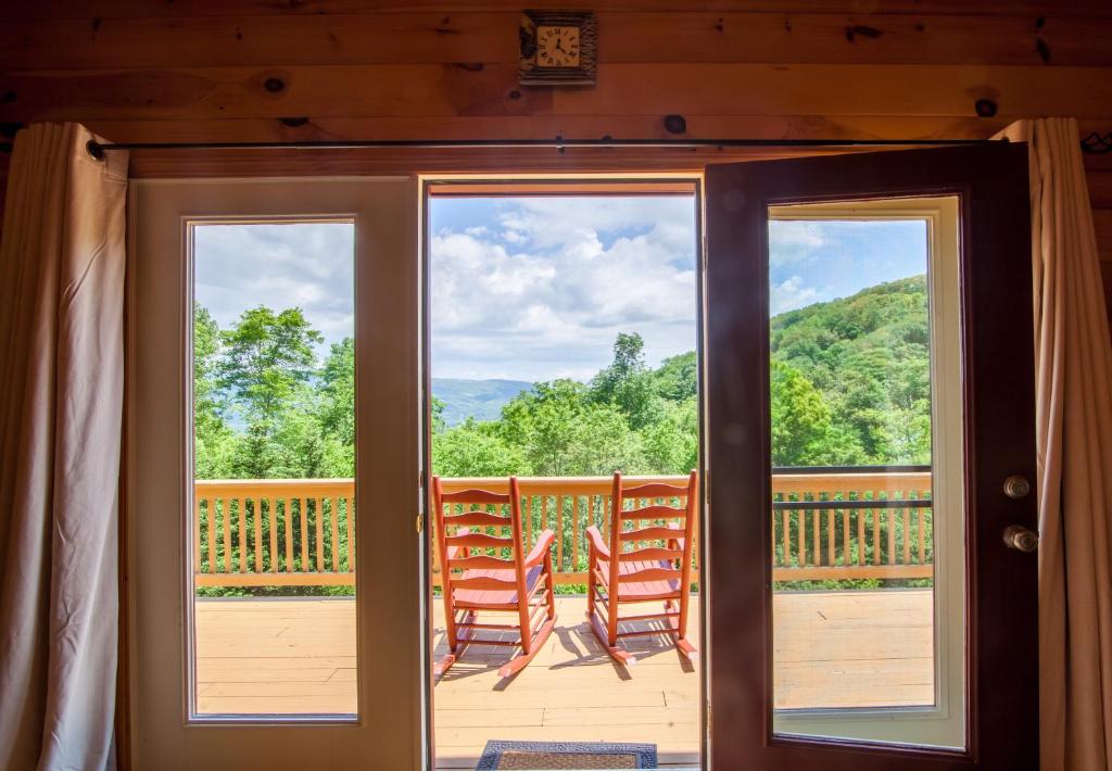 High Road Cabin image