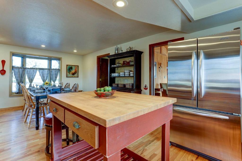 River Rim Retreat image