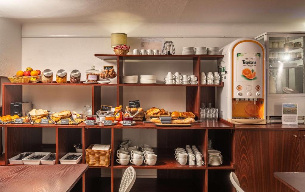 Sure Hotel by Best Western Lorient Centre - 로비