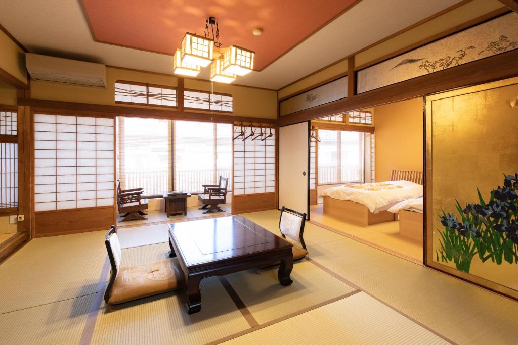 Kadojin photo 4