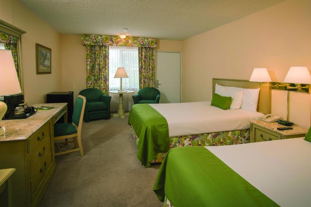 Sandcastle Resort at Lido Beach photo 2