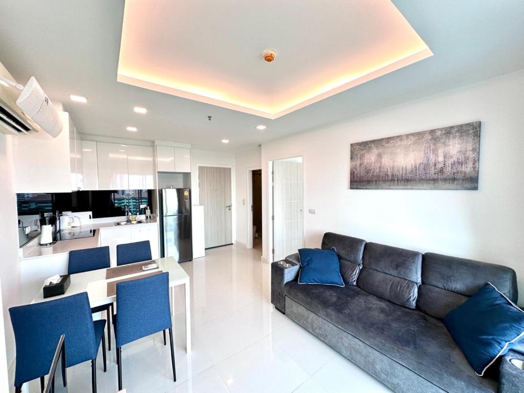 One Tower 1 Bed 114 by ThaiminatorPattaya photo 3