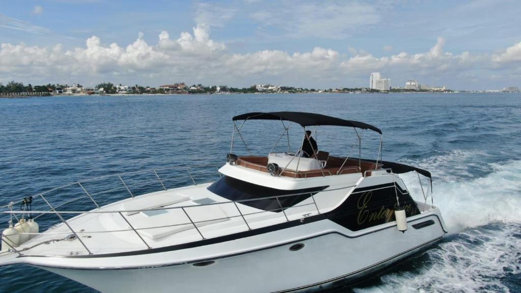 Billionaire Yach Resort - Marina I