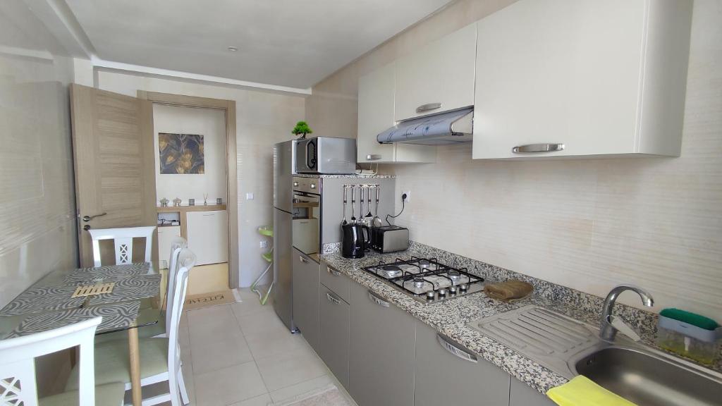 DLX01 - Appartement Deluxe bien équipé- Centre Ville Oujda photo 2