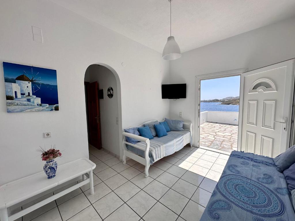 Revel Mykonos 3 photo 4