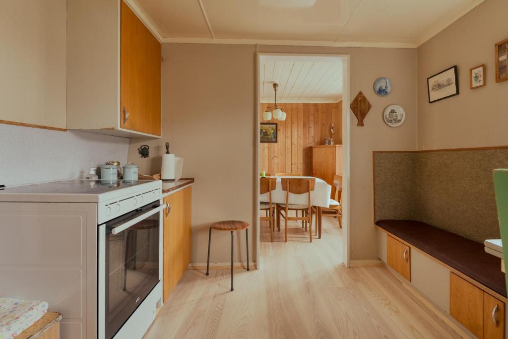 Charming 3 bedroom house in a peaceful village photo 4