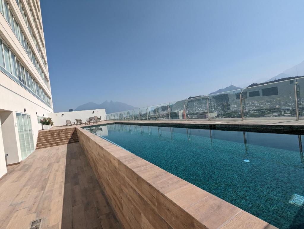 Stylish Panoramic Views City Loft photo 4