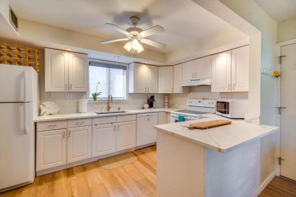 Hutchinson Island Vacation Rental with Beach Access! photo 1