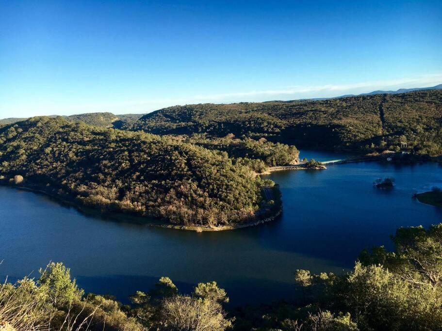 Superbe bergerie en cœur de foret avec piscine privée lac rivière cascades photo 4